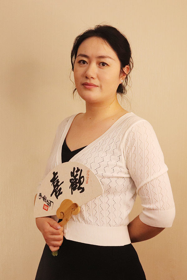 汉阴石亚利 研究生学历,毕业于陕西师范大学